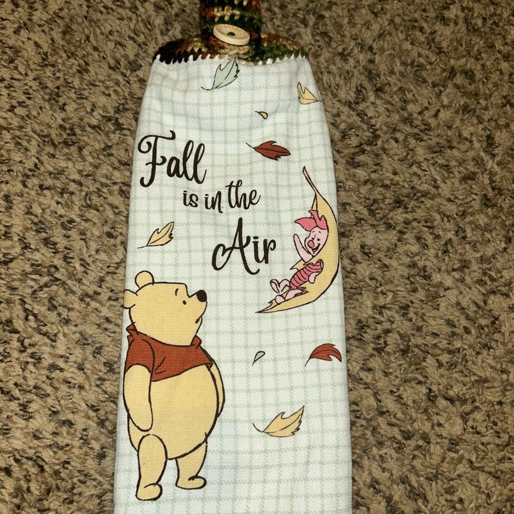 Disney Winnie the Pooh Kitchen Towel - Cream and Brown